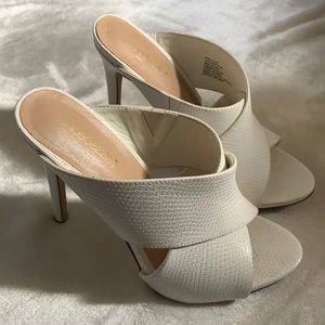 Shoedazzle ‘Snakeskin Stiletto-Style’ Heels Size 10